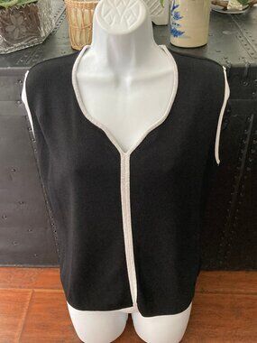 Finity Woman Black White Sleeveless Knit Top 2X